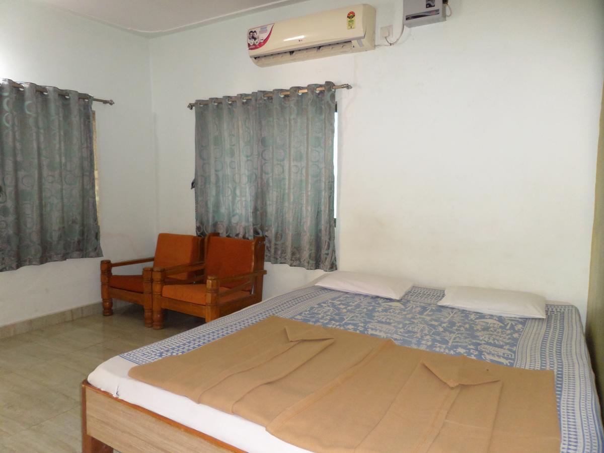 Atithi Farm House Hotel Borlai Exterior foto