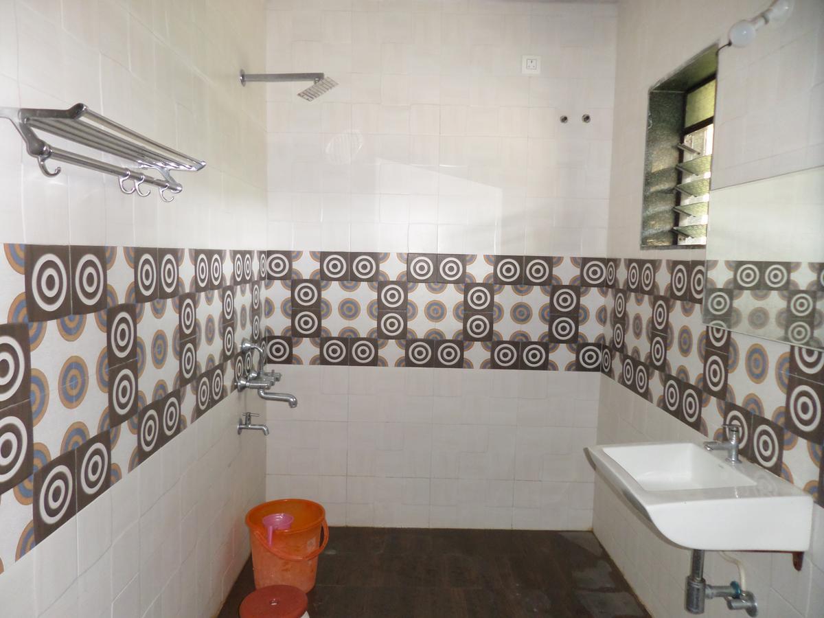 Atithi Farm House Hotel Borlai Exterior foto