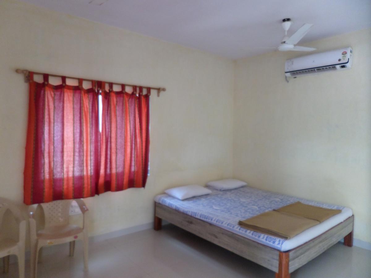 Atithi Farm House Hotel Borlai Exterior foto